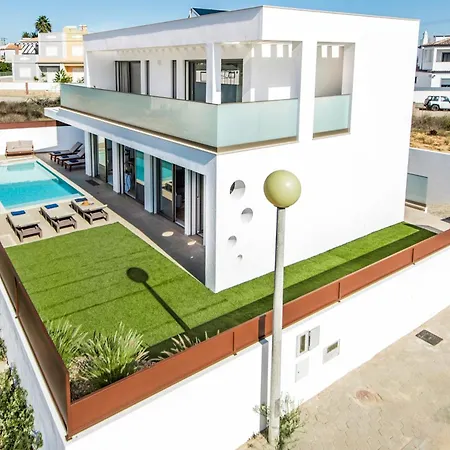 וילה Marvi By Algarve Holidays סילבס